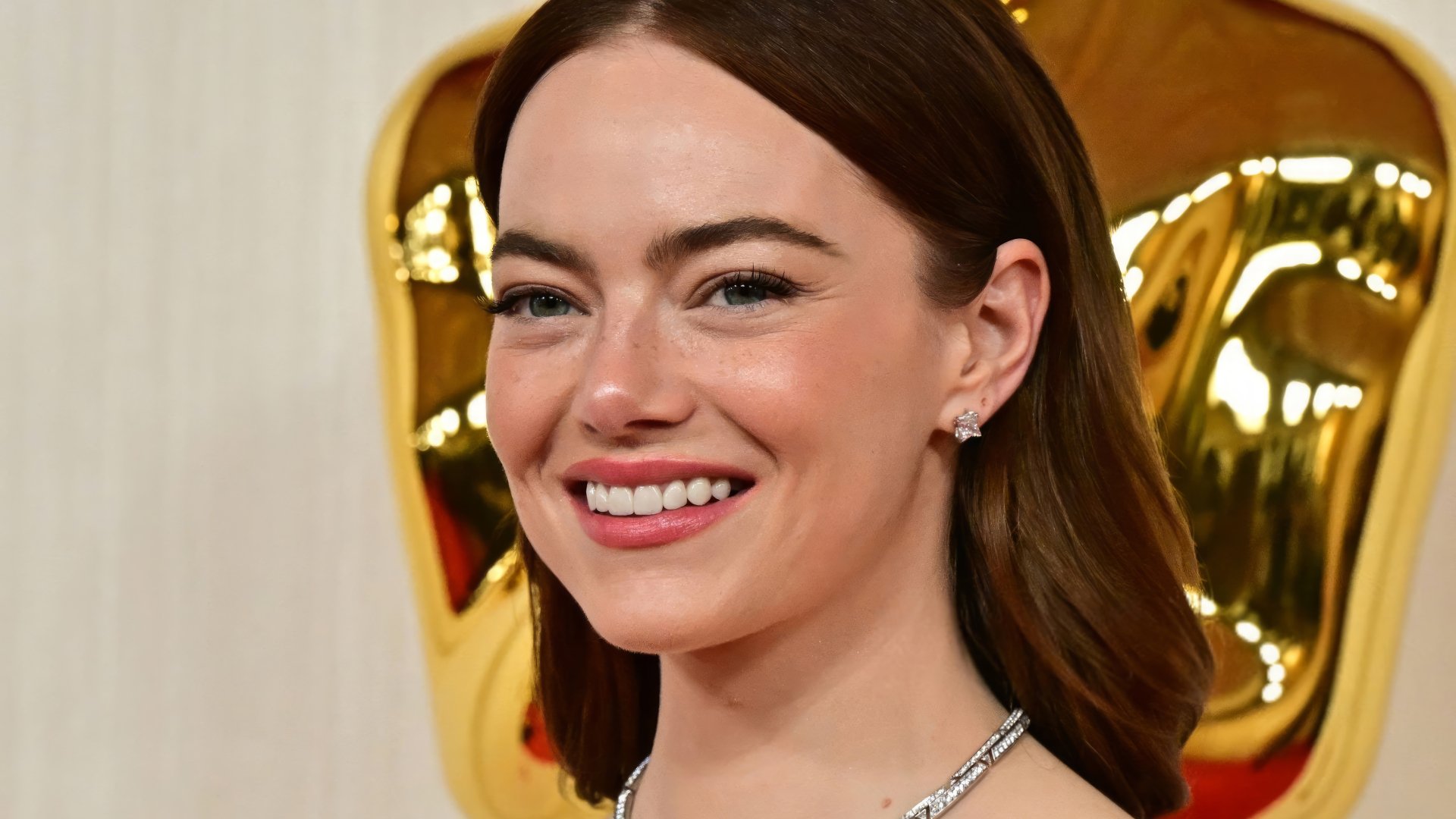 Emma Stone - Desktop Wallpapers, Phone Wallpaper, PFP, Gifs, and More!