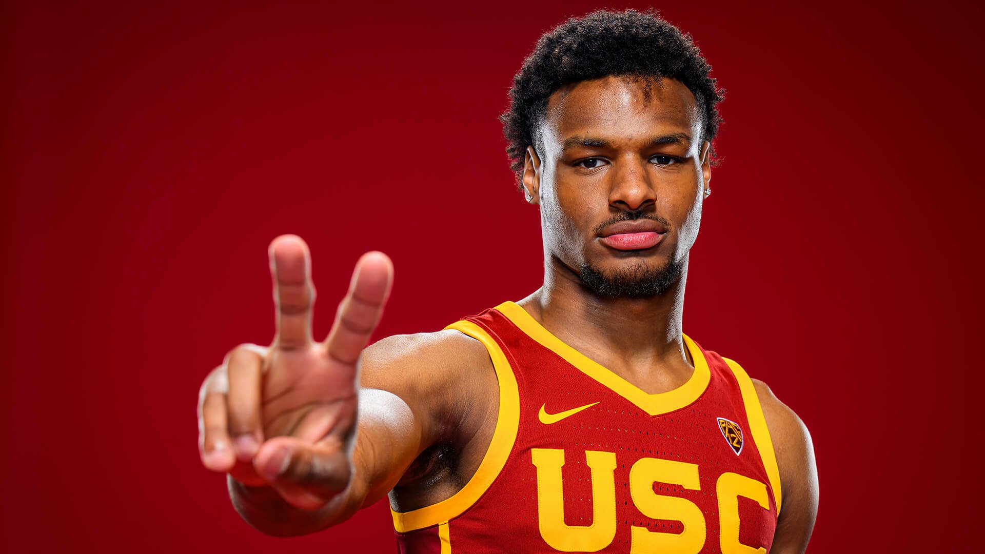 Basketball Athlete In USC Jersey HD Wallpaper