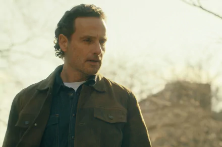 HD wallpaper from The Walking Dead: The Ones Who Live featuring Andrew Lincoln as Rick Grimes.