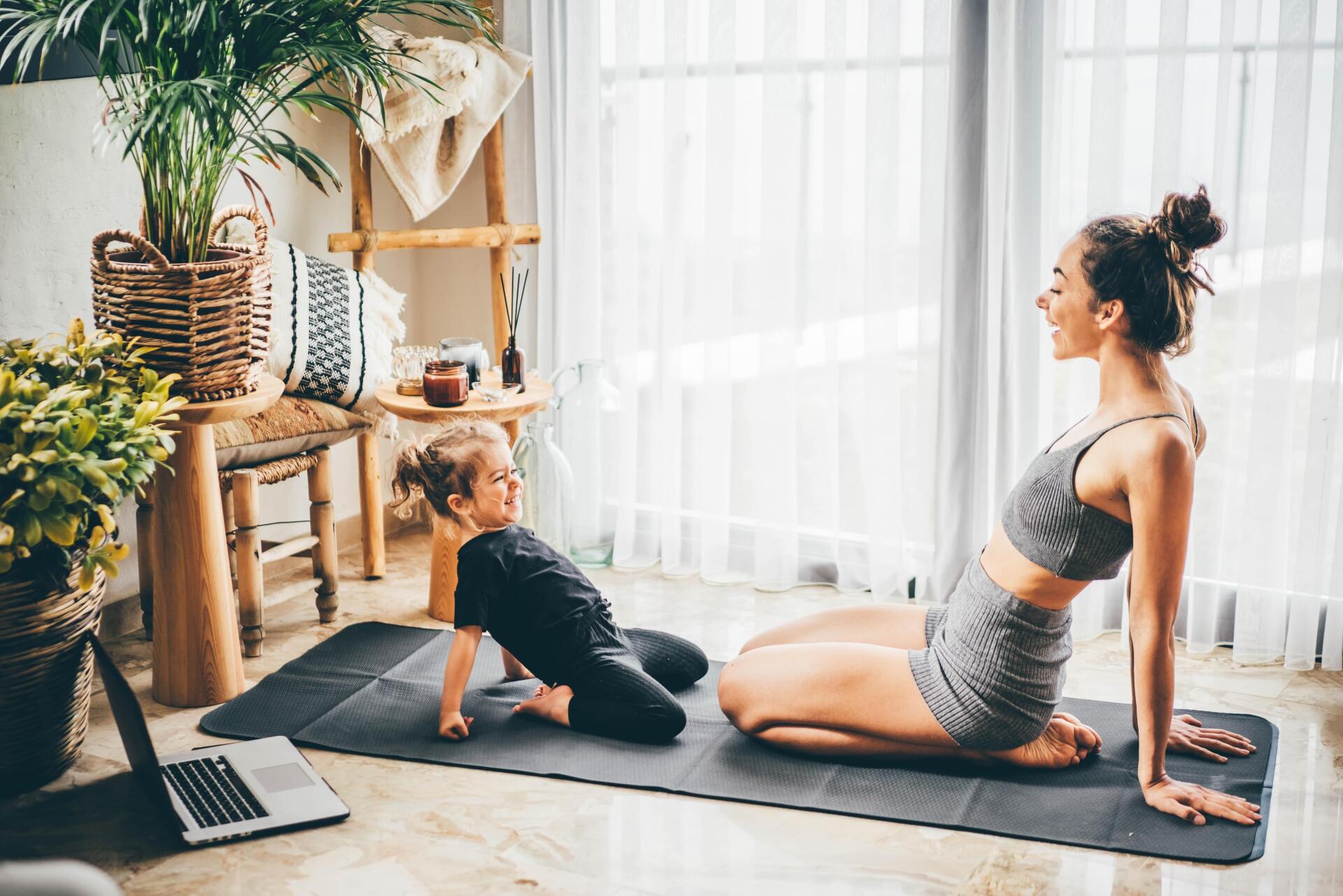 Download Woman Fitness 4k Ultra HD Wallpaper