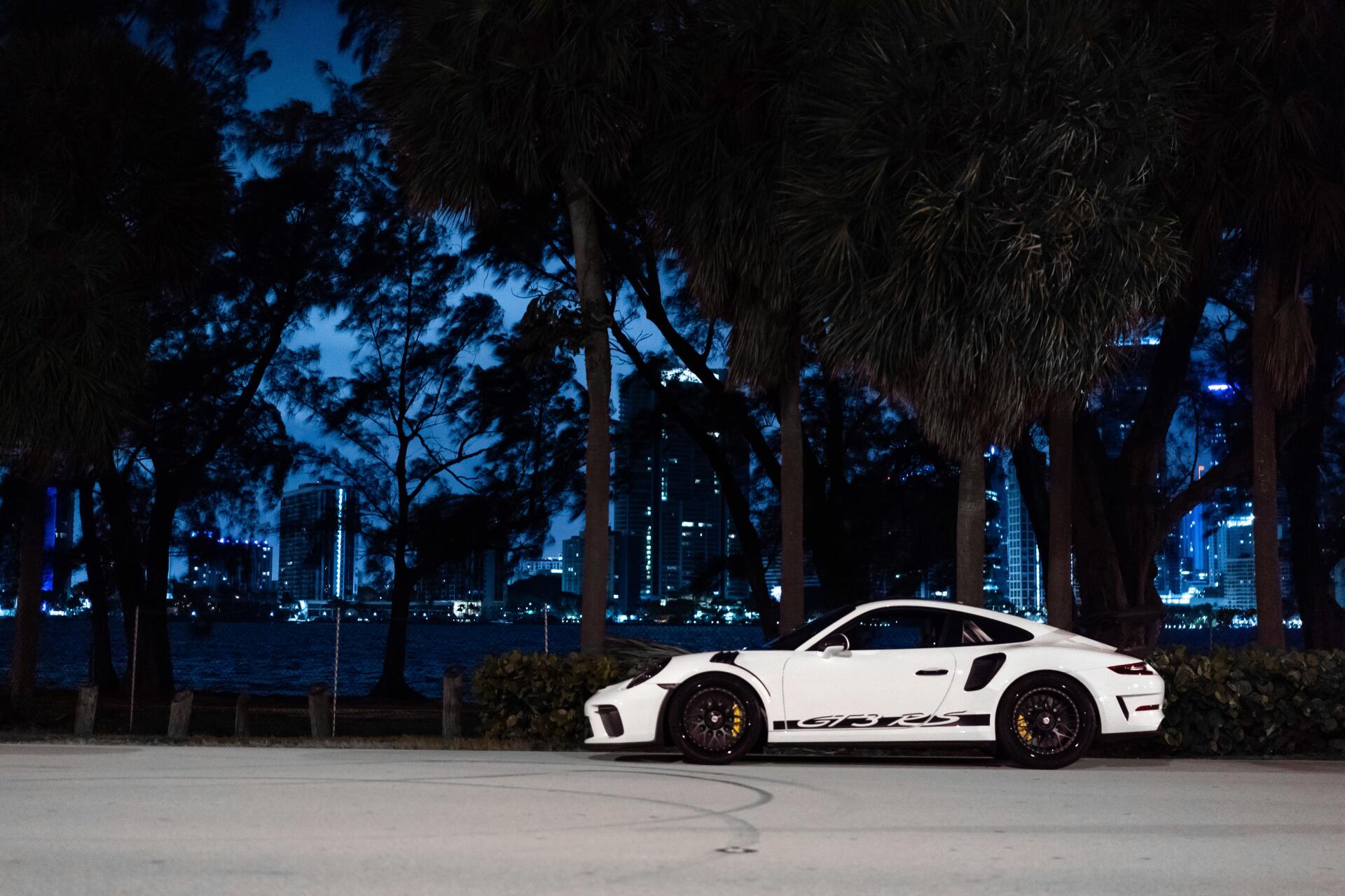 Download Car Porsche 4k Ultra HD Wallpaper