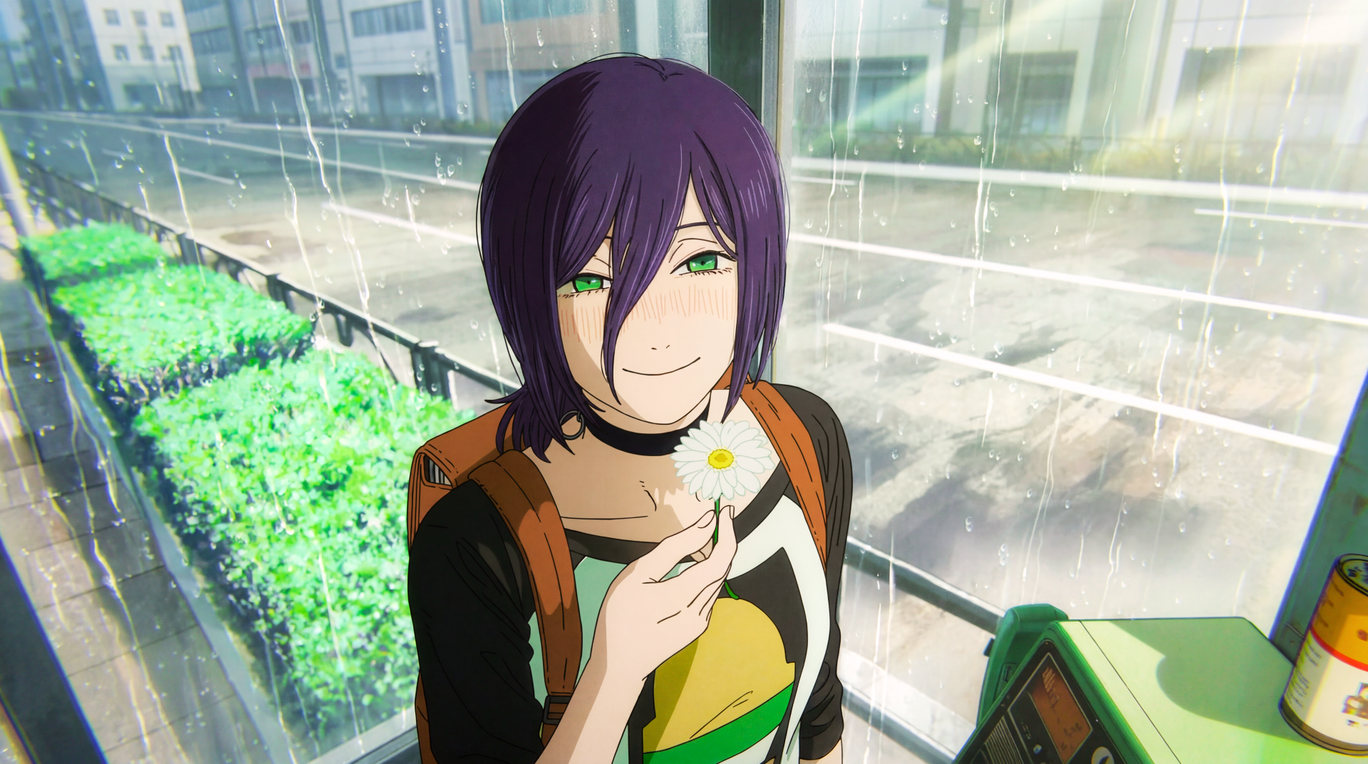 Reze (Chainsaw Man) holding a daisy, smiling on a rain-soaked urban balcony — anime girl 5K Ultra HD PC desktop wallpaper.