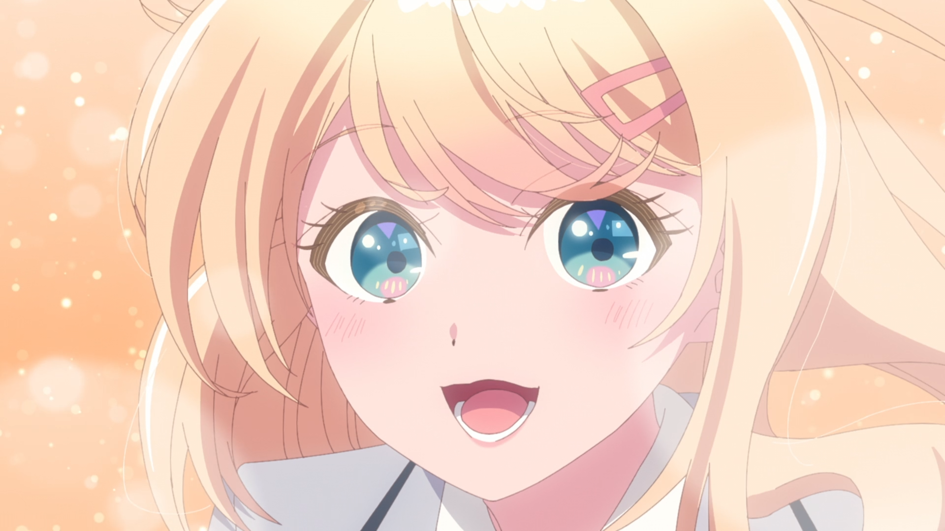 HD anime desktop wallpaper: Yuu Amami from I Made Friends with the Second Prettiest Girl in My Class — smiling blonde girl with sparkling teal eyes and soft glowing background.