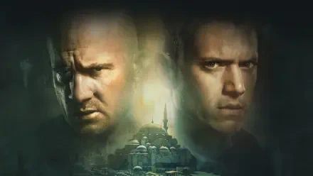 Prison Break — 4K Ultra HD PC desktop wallpaper/background: two brooding male faces loom over a mosque-lined skyline, shrouded in smoky, moody green lighting.