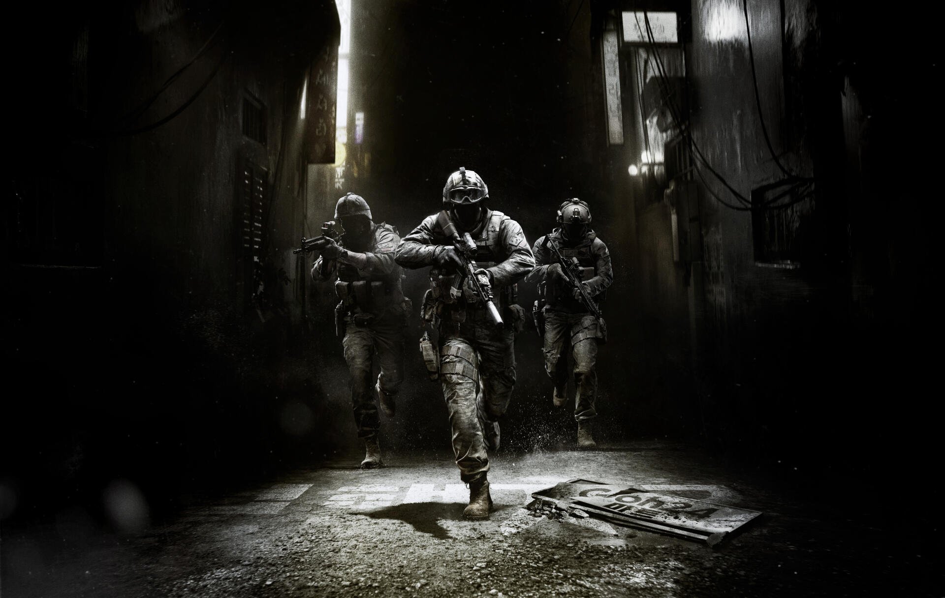 Three armed soldiers sprint through a dark urban alley, tactical gear and rifles raised — 8K Ultra HD PC desktop wallpaper for the video game Call of Duty: Modern Warfare 4.