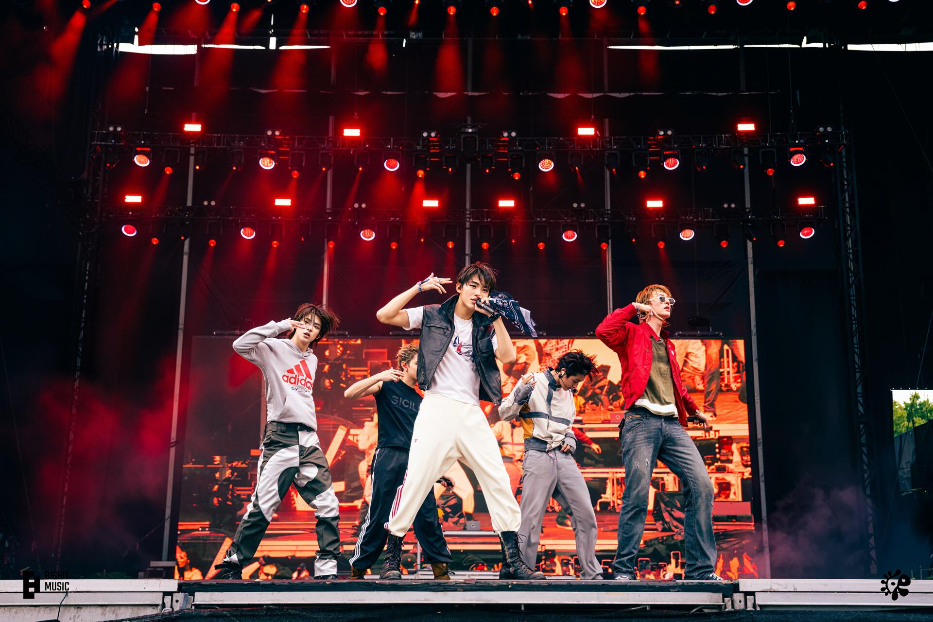 Cortis dancers give a dynamic stage dance performance under red lights; five dancers striking poses, 4K Ultra HD PC desktop wallpaper and background.