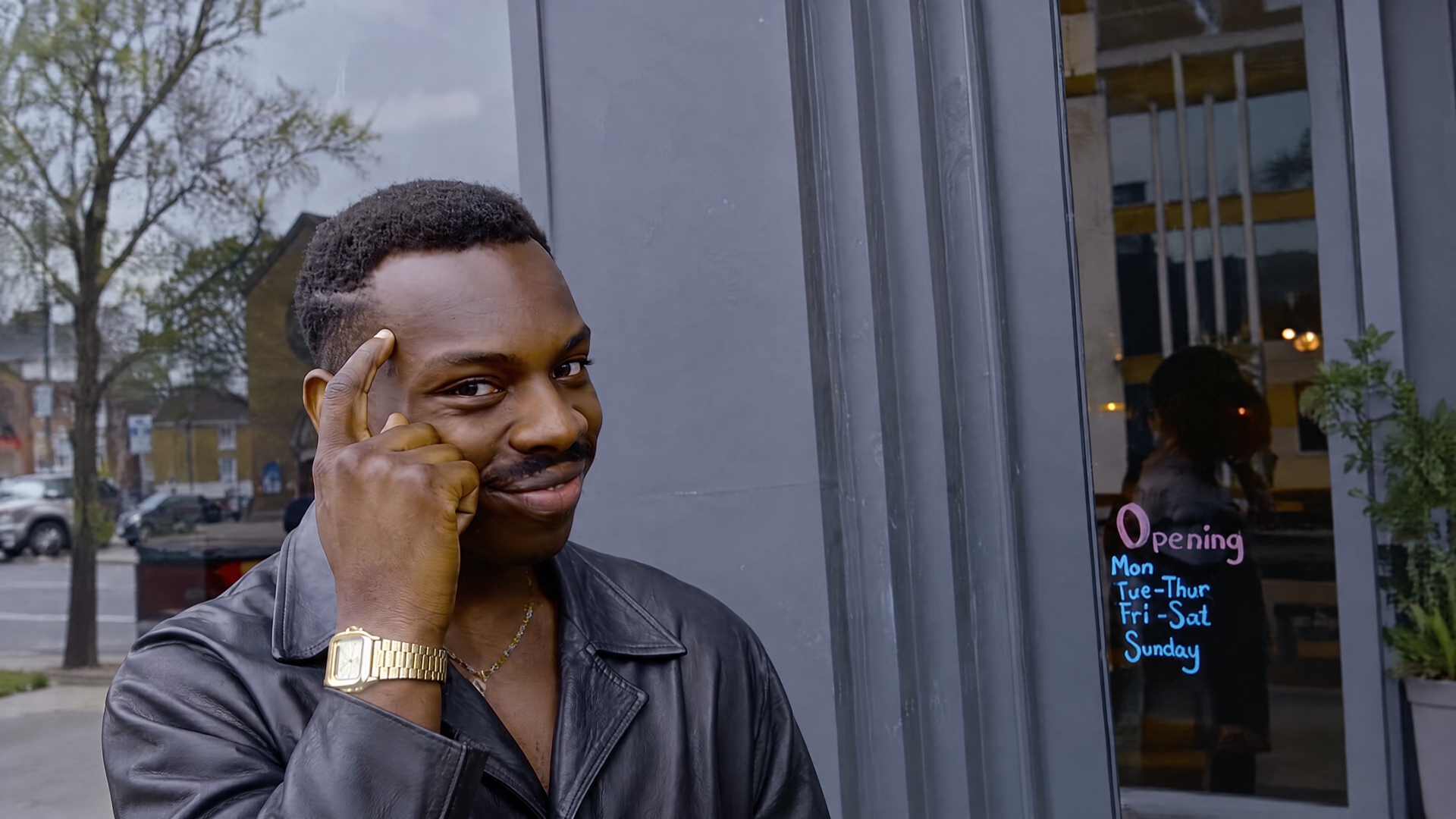 Roll Safe meme portrait: man tapping his temple with a knowing smirk, 4K Ultra HD PC desktop wallpaper/background.