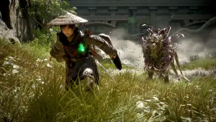 4K Ultra HD PC wallpaper of a video game samurai warrior fleeing through tall grass as a spectral Beast of Reincarnation monster pursues him amid misty temple ruins.