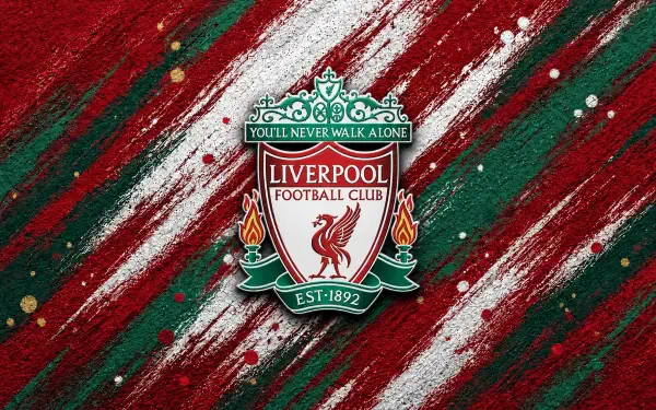 Liverpool F.C. crest centered on red, white and green textured brush-stroke background — 4K Ultra HD PC desktop wallpaper