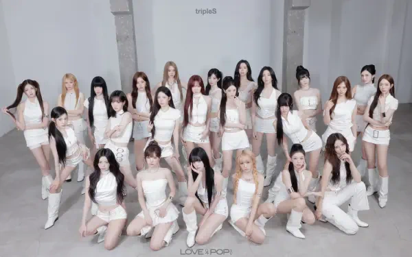 tripleS Andless K-pop girl band in coordinated white outfits, posed in a bright studio for a 4K Ultra HD PC desktop wallpaper.