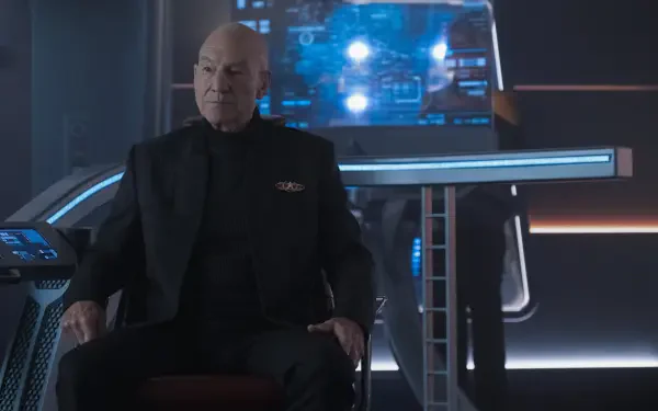 Patrick Stewart as Jean-Luc Picard aboard a starship in Star Trek: Picard, 2K Quad HD desktop wallpaper.