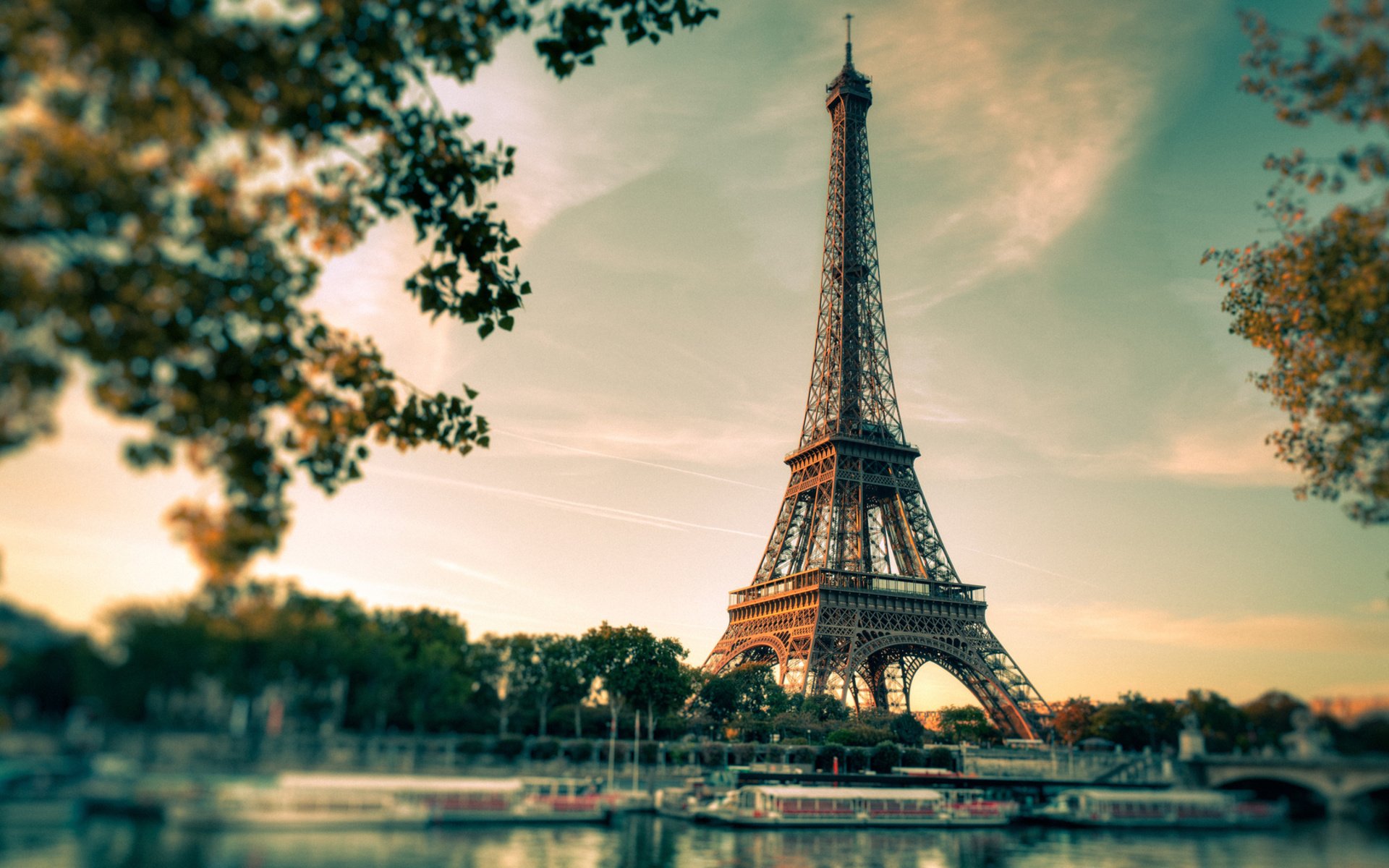 Eiffel Tower Macbook Wallpaper