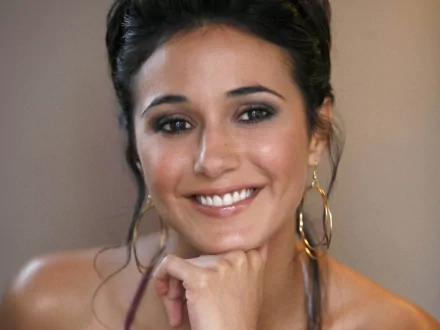Celebrity Emmanuelle Chriqui HD Desktop Wallpaper | Background Image