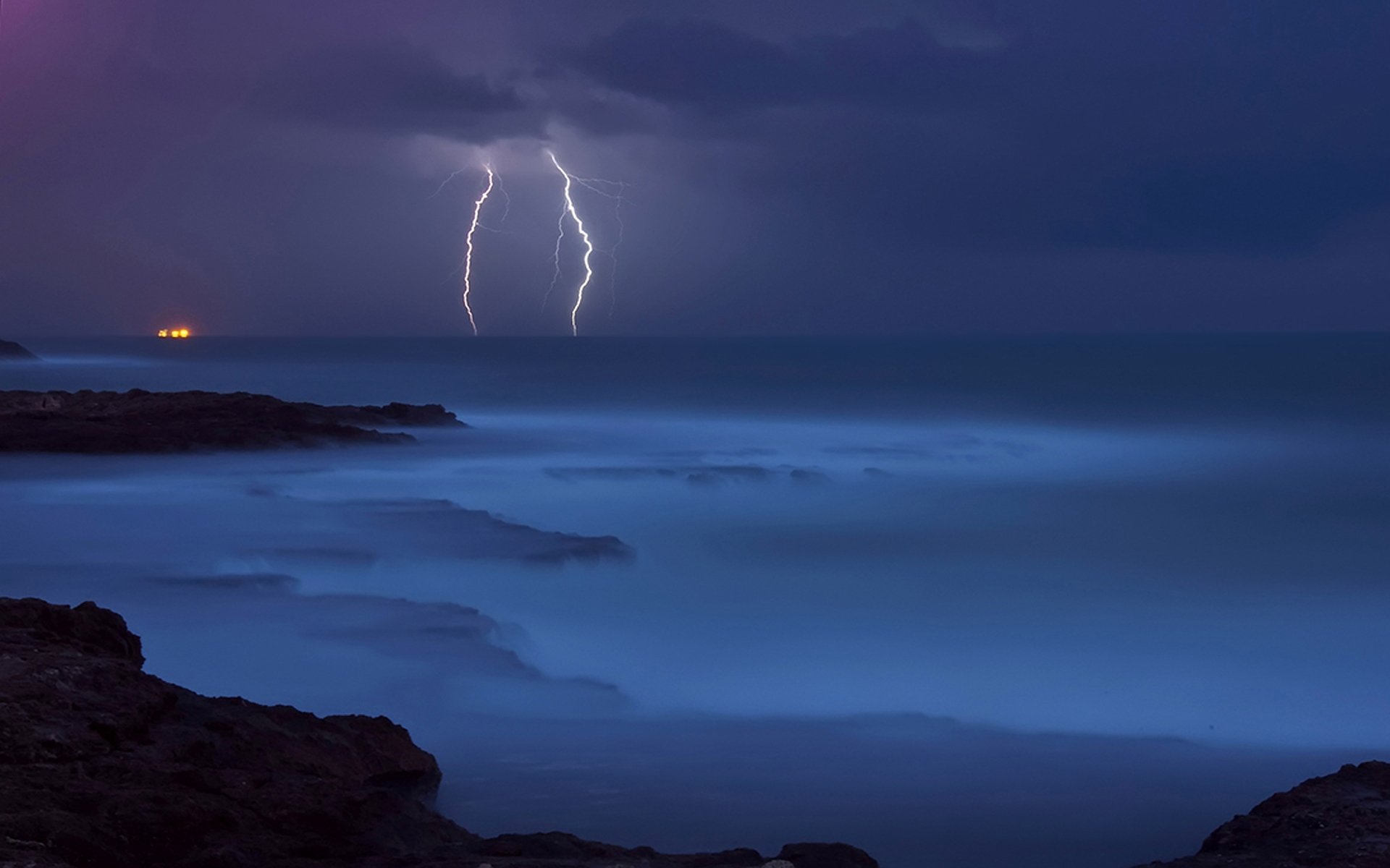 Lightning Full HD Wallpaper and Background Image | 1920x1200 | ID:309640