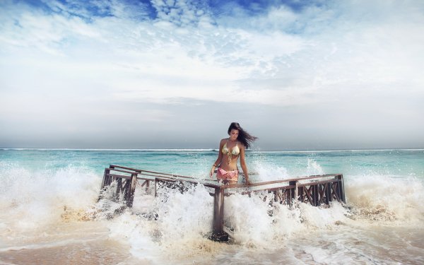 Mujeres Bikini Modelo Moda Estilo Playa Océano Sea Ola Fondo de pantalla HD | Fondo de Escritorio