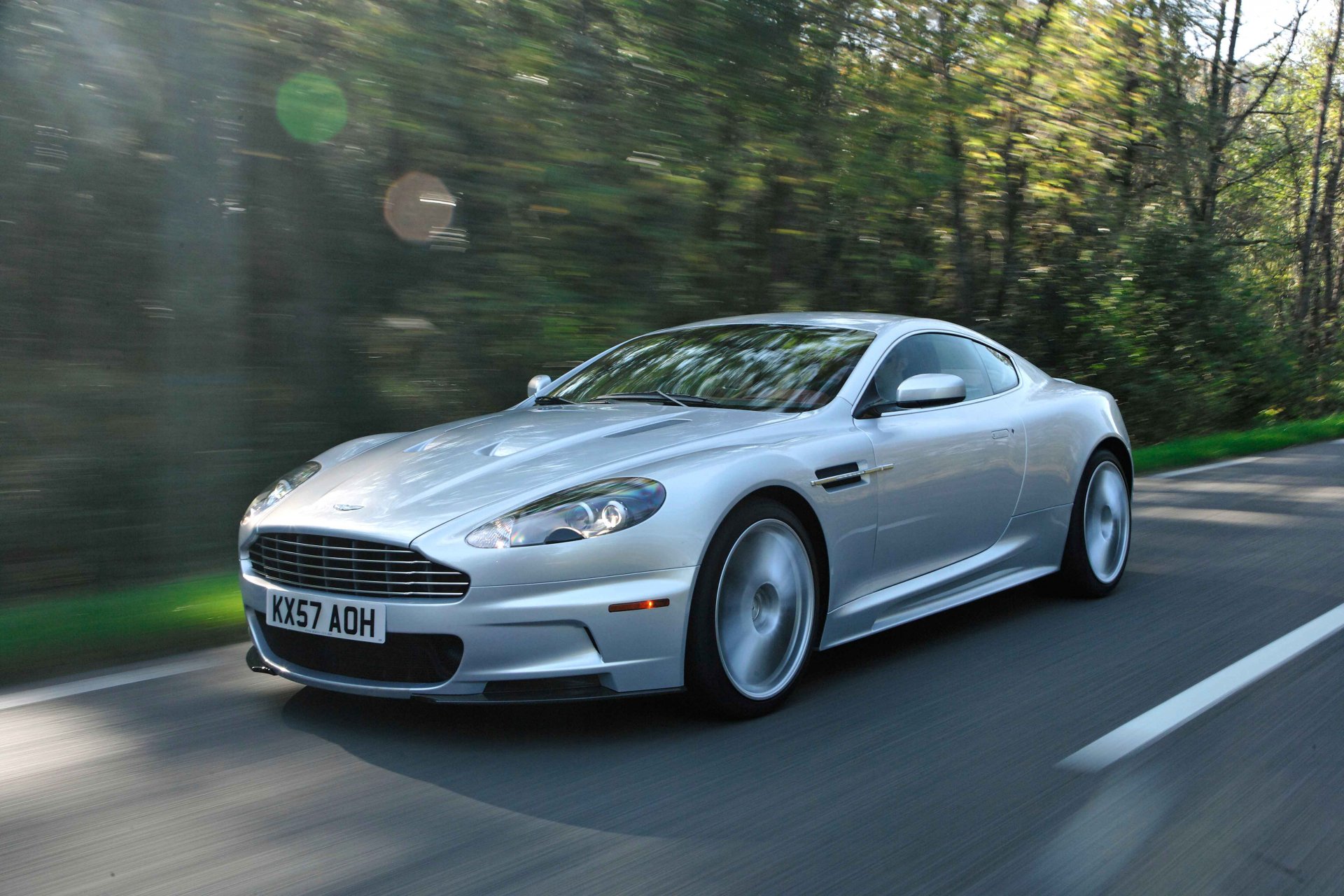 Download Vehicle Aston Martin DBS 4k Ultra HD Wallpaper