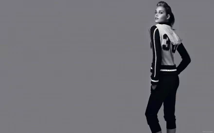HD PC desktop wallpaper featuring a confident woman, Ana Beatriz Barros, dressed in a stylish black and white outfit against a plain gray background.