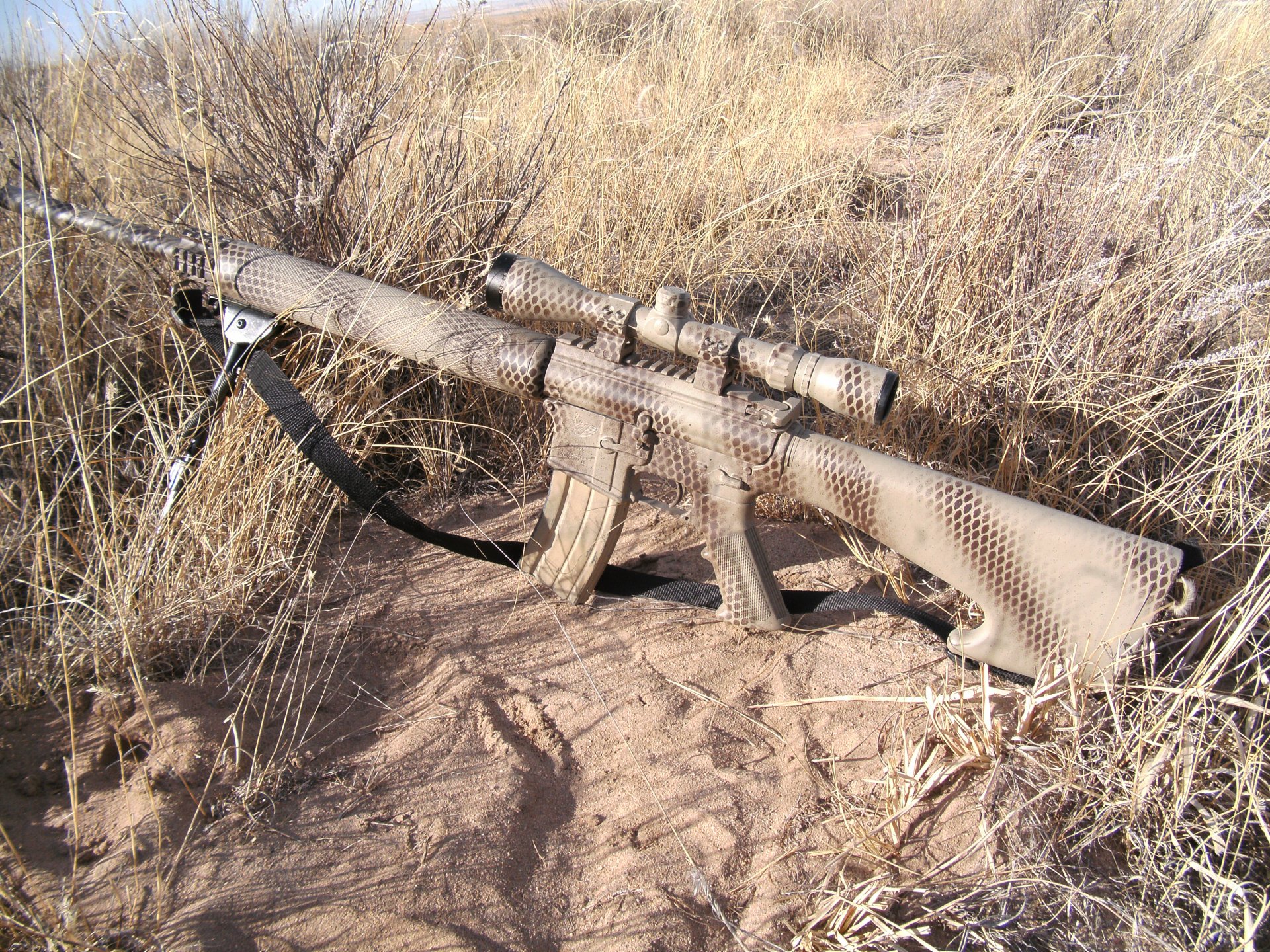 Download Man Made Assault Rifle HD Wallpaper