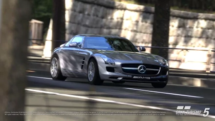 A sleek Mercedes SLS AMG car from the Gran Turismo 5 video game, showcased in stunning 4K Ultra HD as a dynamic PC desktop wallpaper.
