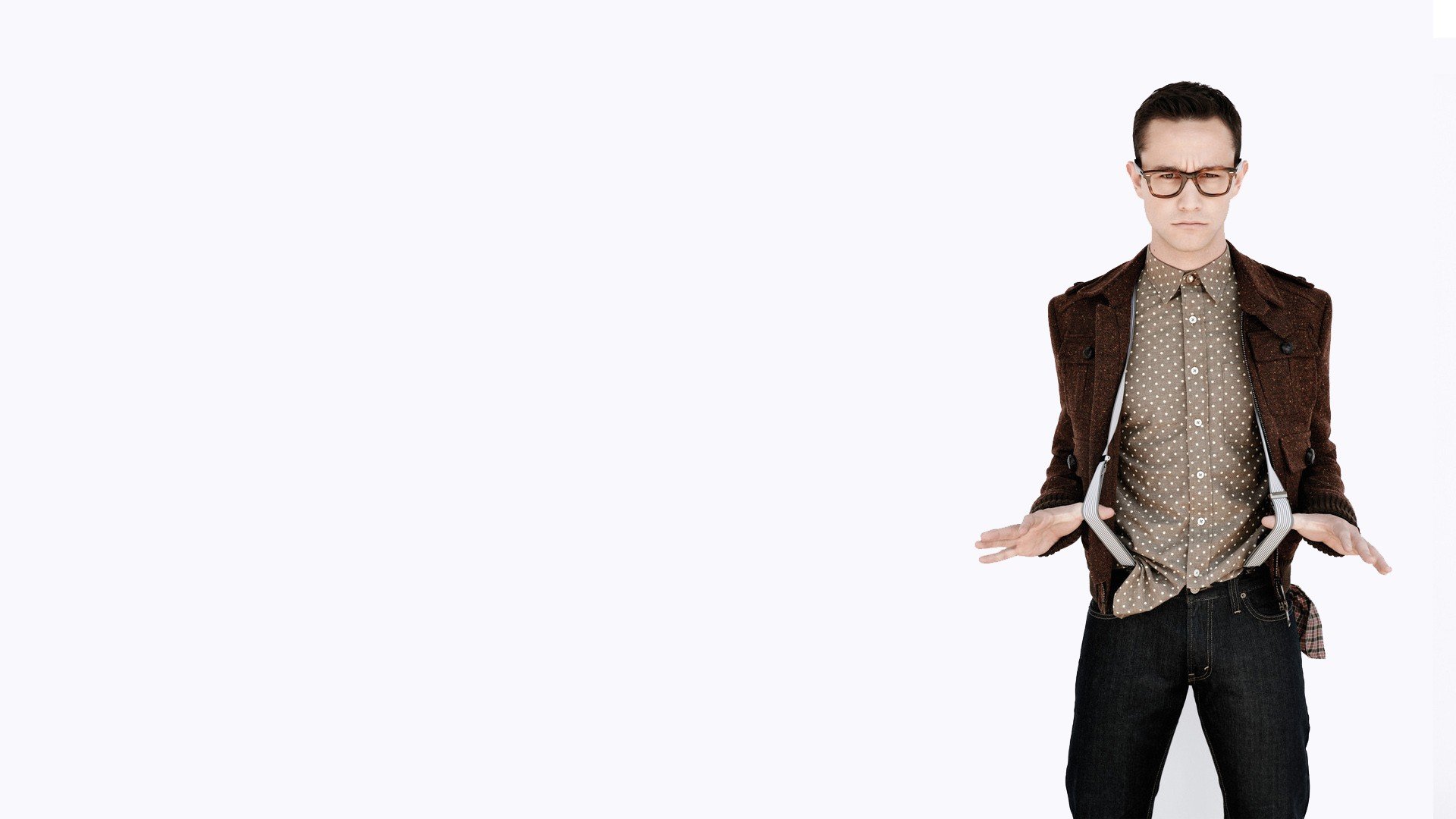Joseph Gordon-Levitt in a stylish outfit on a white background, as a high-definition desktop wallpaper.