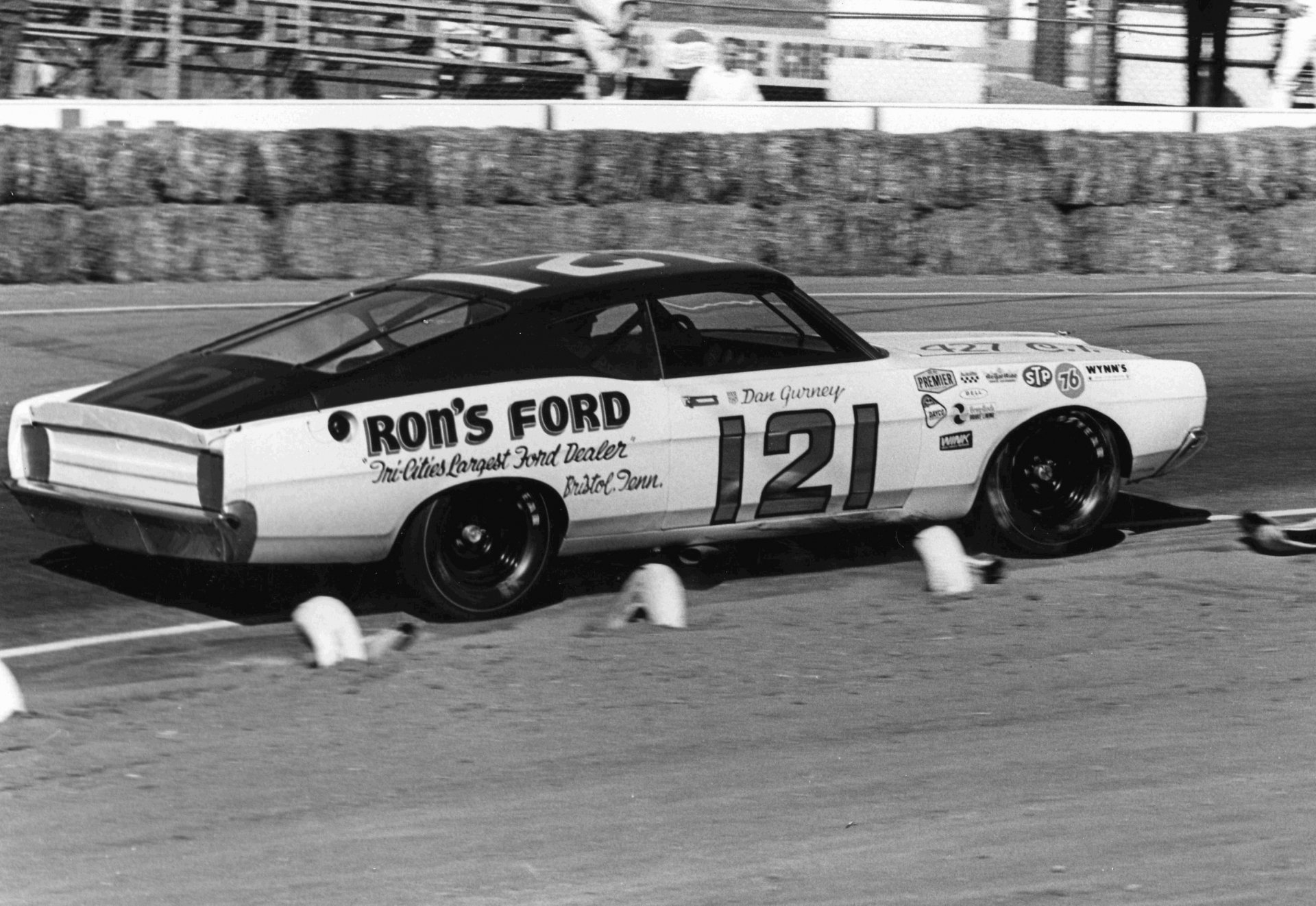Download Vehicle Ford Talladega HD Wallpaper