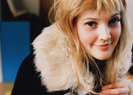 Celebrity Drew Barrymore HD Desktop Wallpaper | Background Image