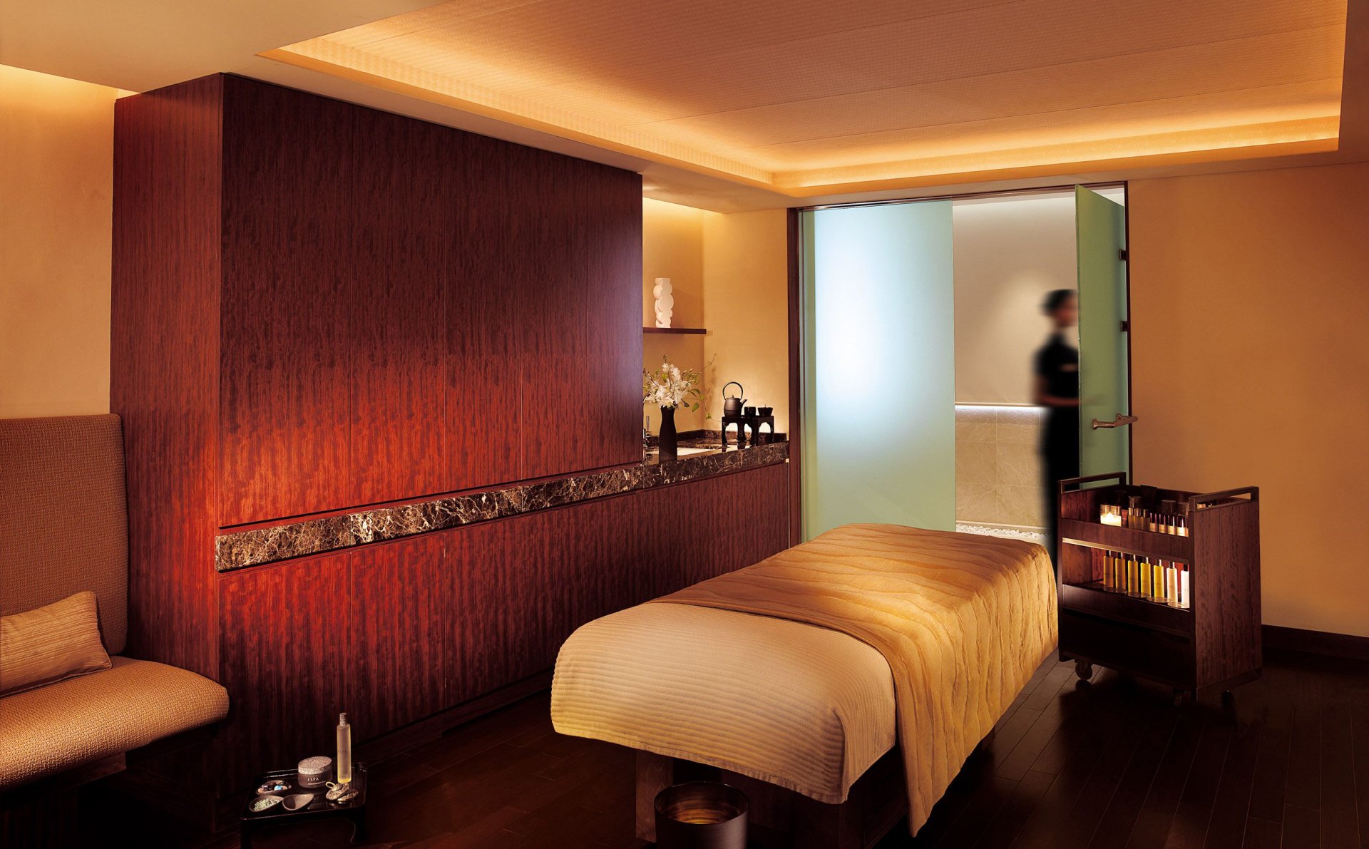 2K Quad HD Spa Retreat — Sleek Man-Made Treatment Room | 2624x1628 ...
