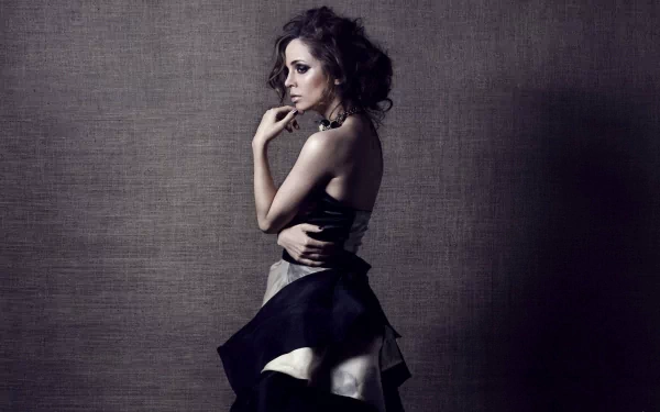 Celebrity Eliza Dushku HD Desktop Wallpaper | Background Image
