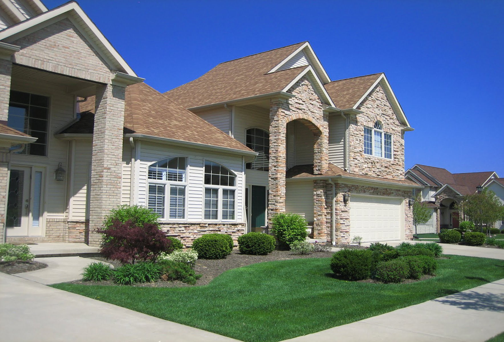 Download Man Made House Wallpaper