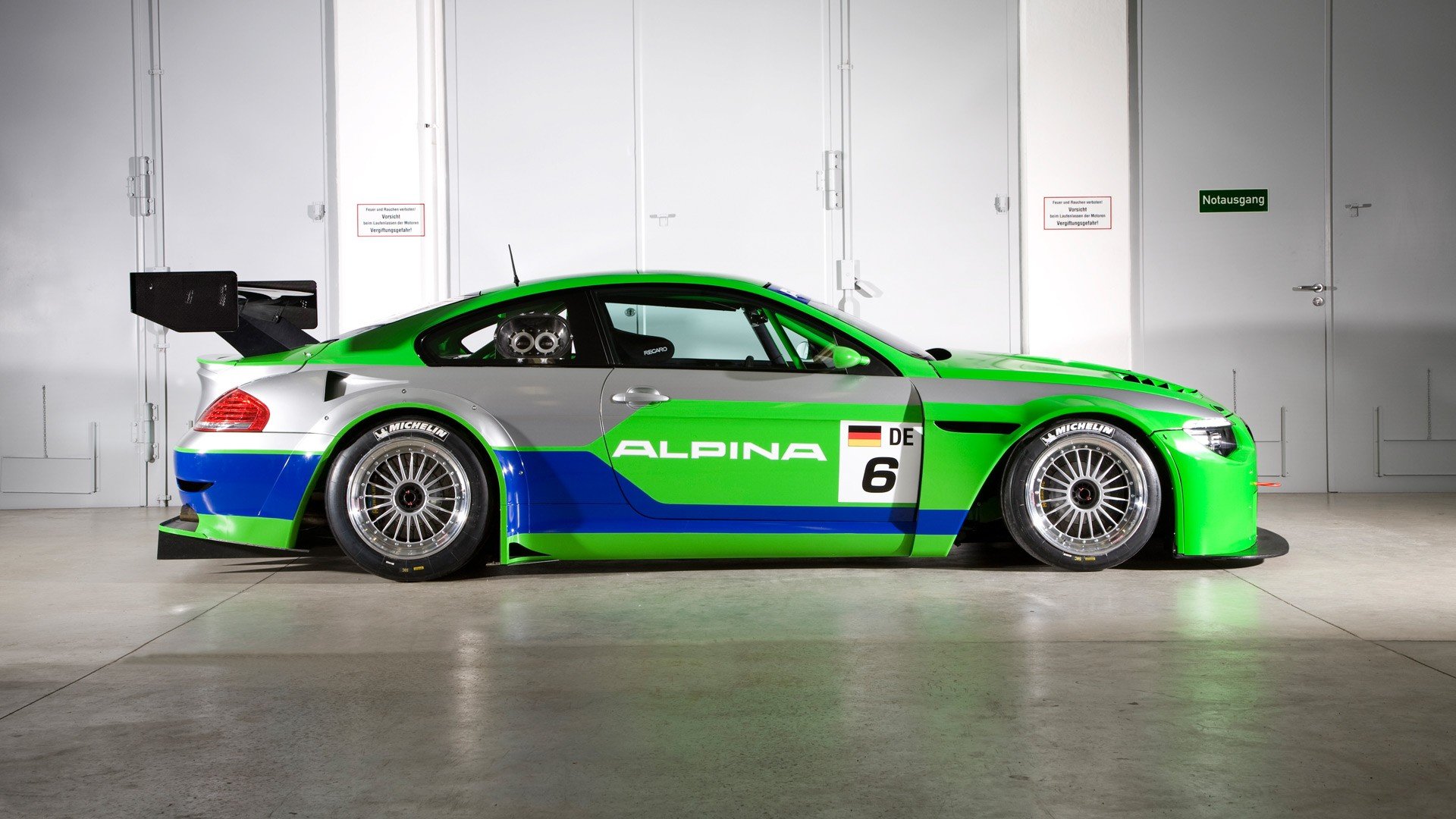 Download Vehicle Bmw B6 Alpina HD Wallpaper