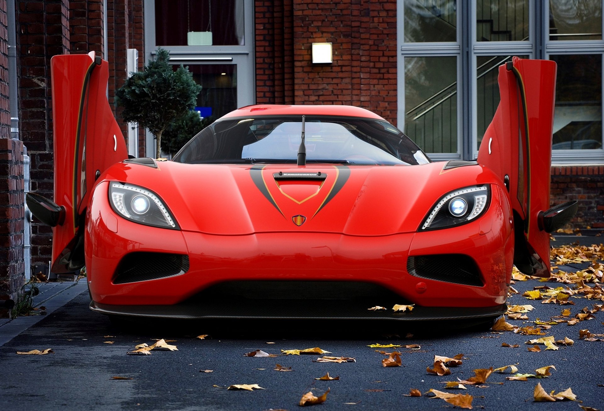 Download Vehicle Koenigsegg Agera HD Wallpaper