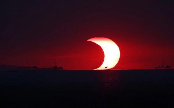 nature crescent HD Desktop Wallpaper | Background Image