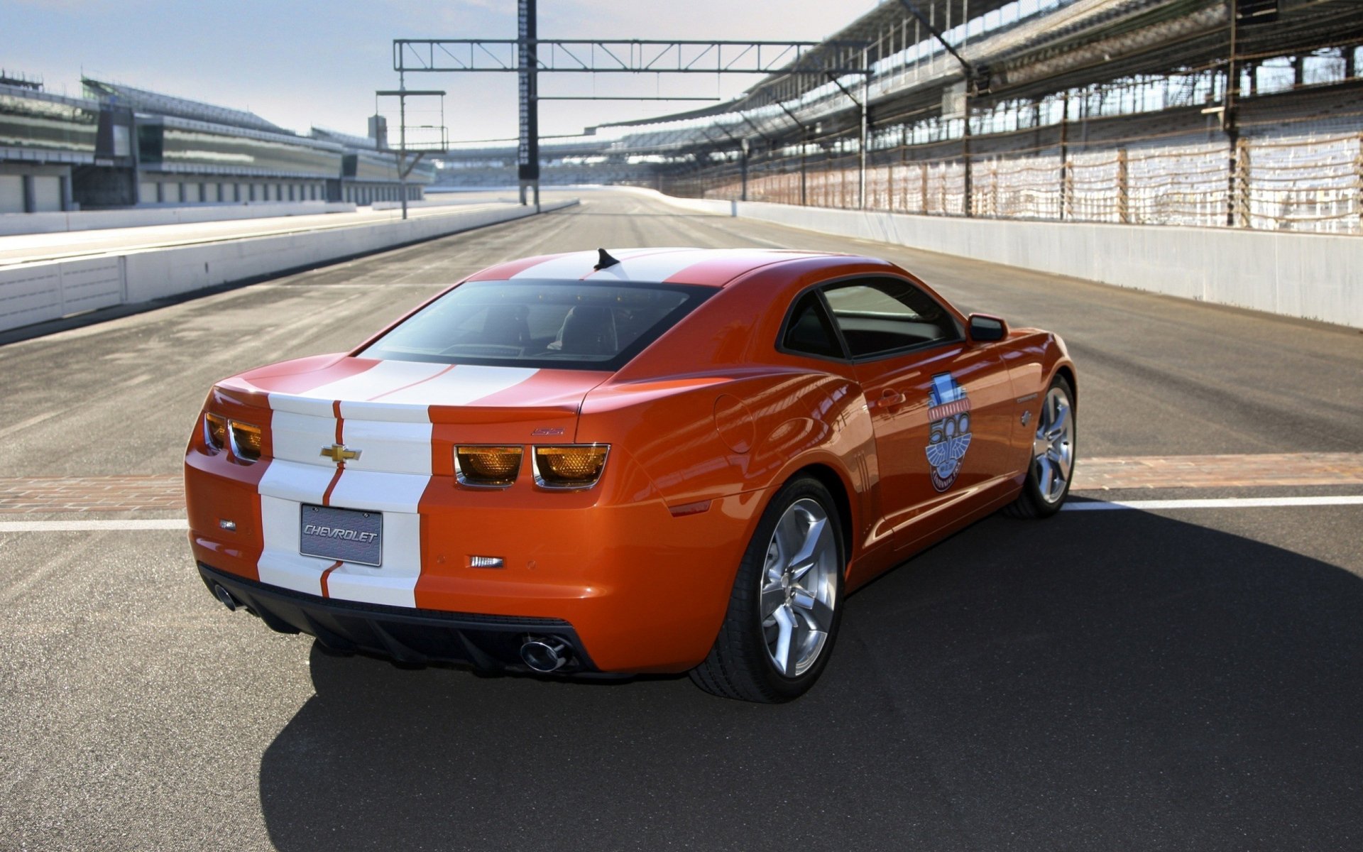 Download Vehicle Chevrolet Camaro SS HD Wallpaper