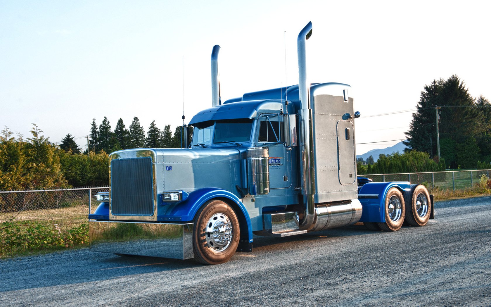 Peterbilt Wallpaper and Background Image | 1680x1050 | ID:361348