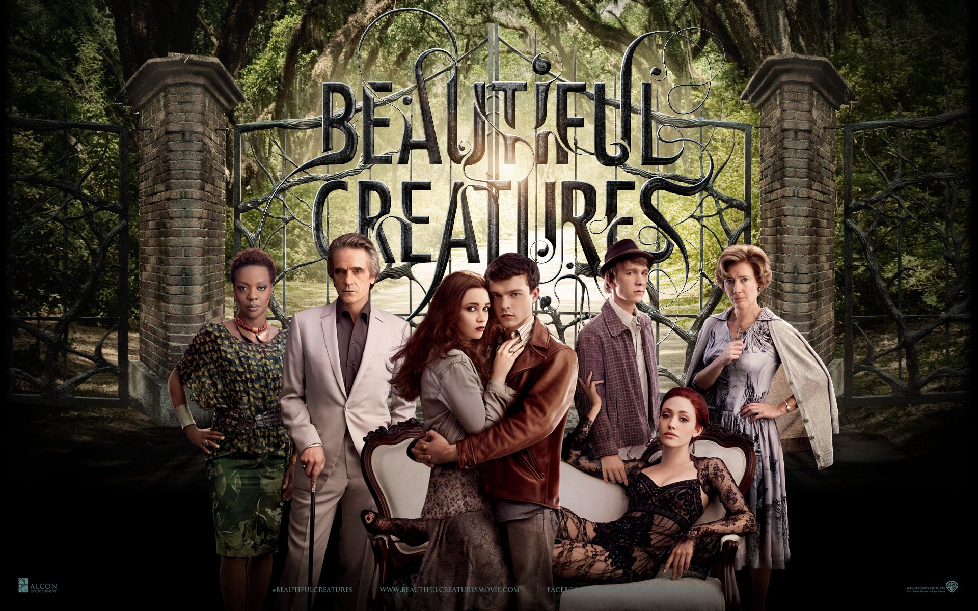 Изящные создания. Прекрасные создания (beautiful creatures) 2013. Эмми Россум прекрасные создания. Прекрасные создания фильм 2013 Постер. Прекрасные создания 2013 Постер.