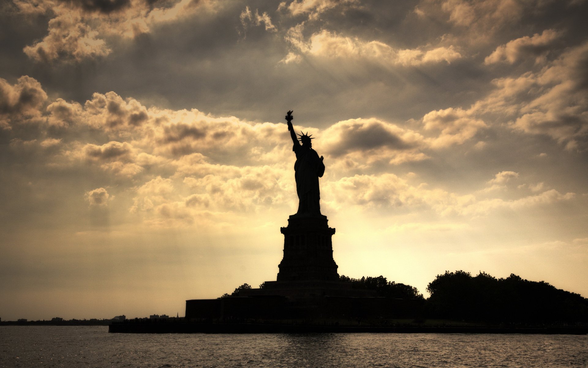 Download Man Made Statue Of Liberty HD Wallpaper
