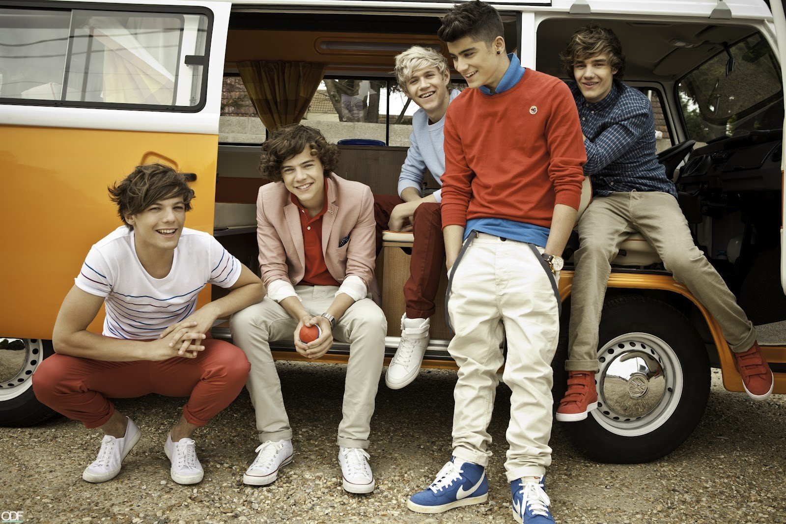 One Direction Papel de Parede and Background Image ...