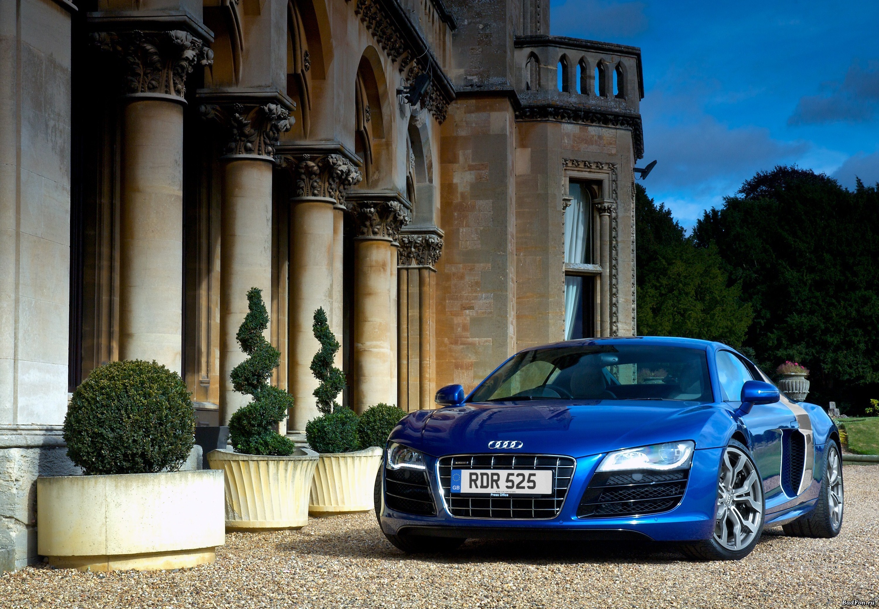 Vehicles Audi R8 V10 HD Wallpaper | Background Image