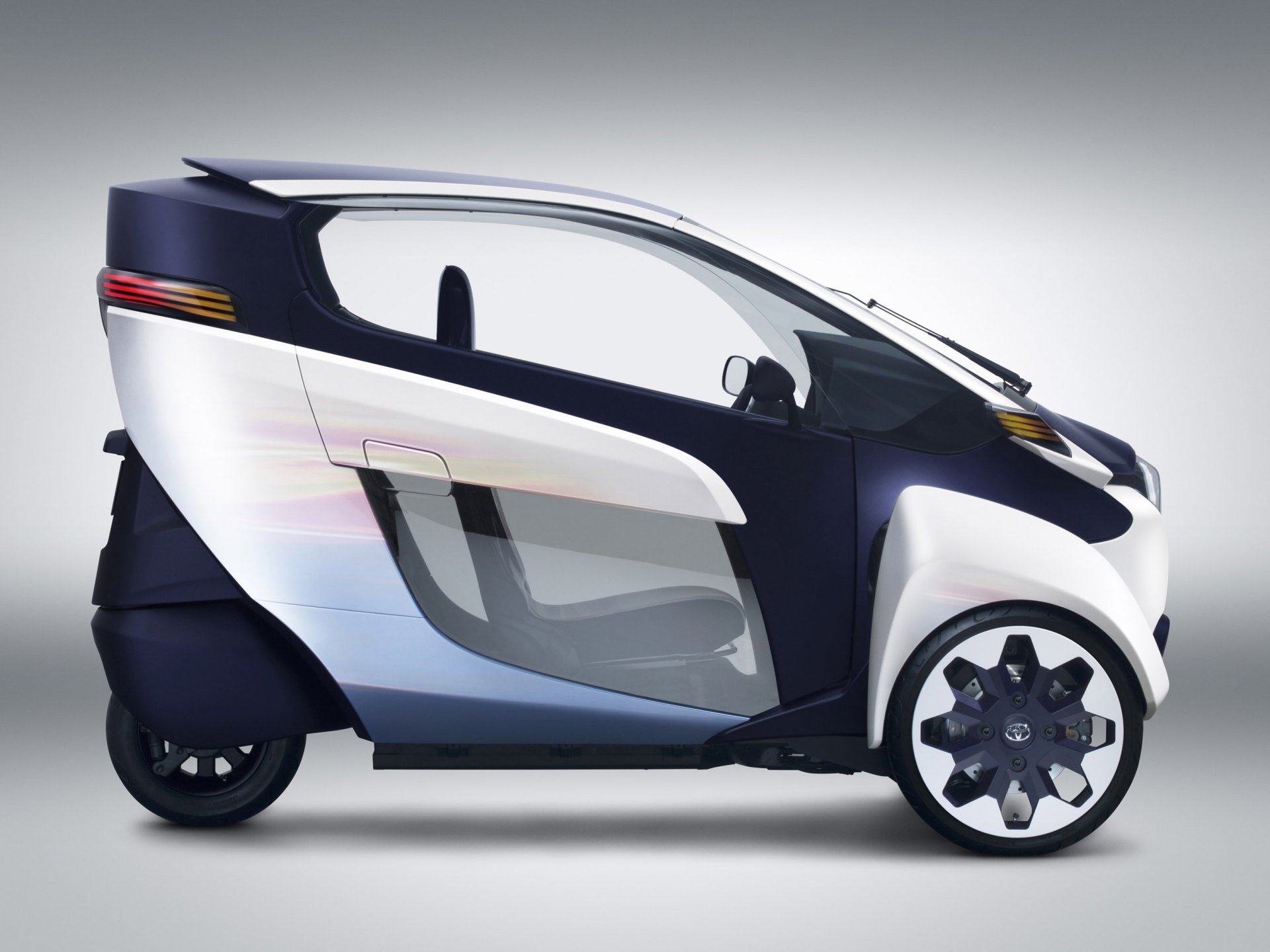 Download Vehicle Toyota I-road HD Wallpaper