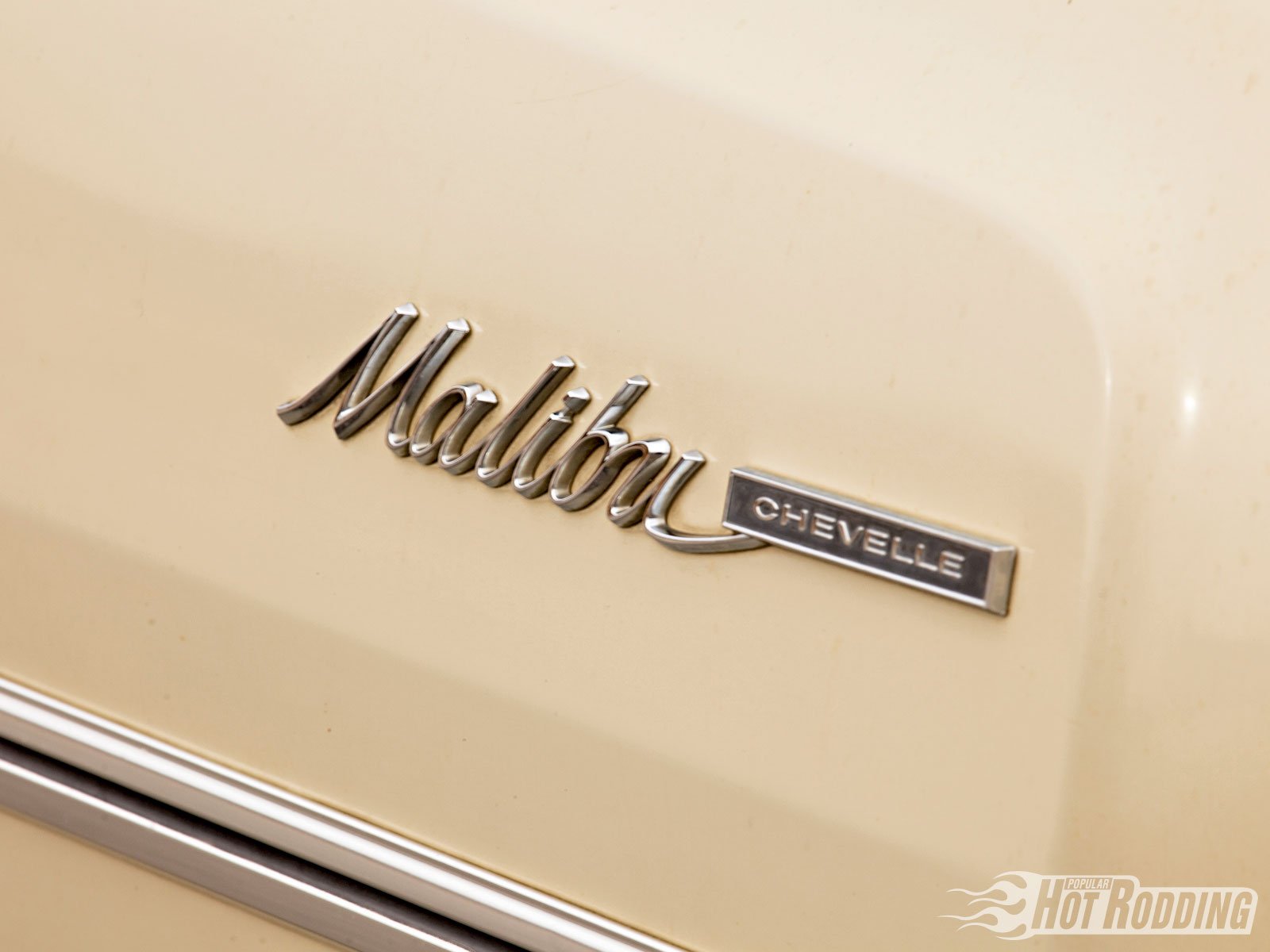 Download Vehicle Chevrolet Malibu Wallpaper
