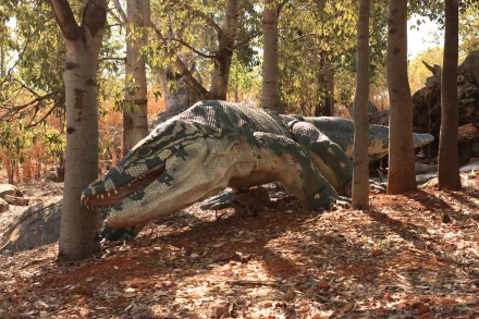  Megalania
