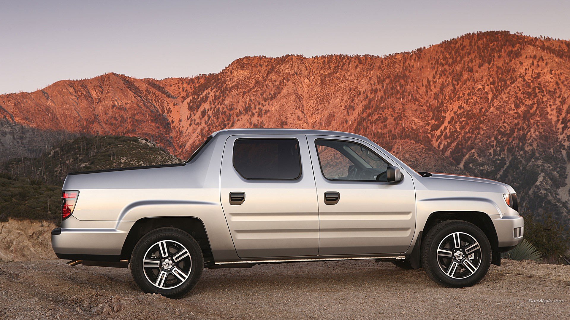 Download Vehicle Honda Ridgeline HD Wallpaper
