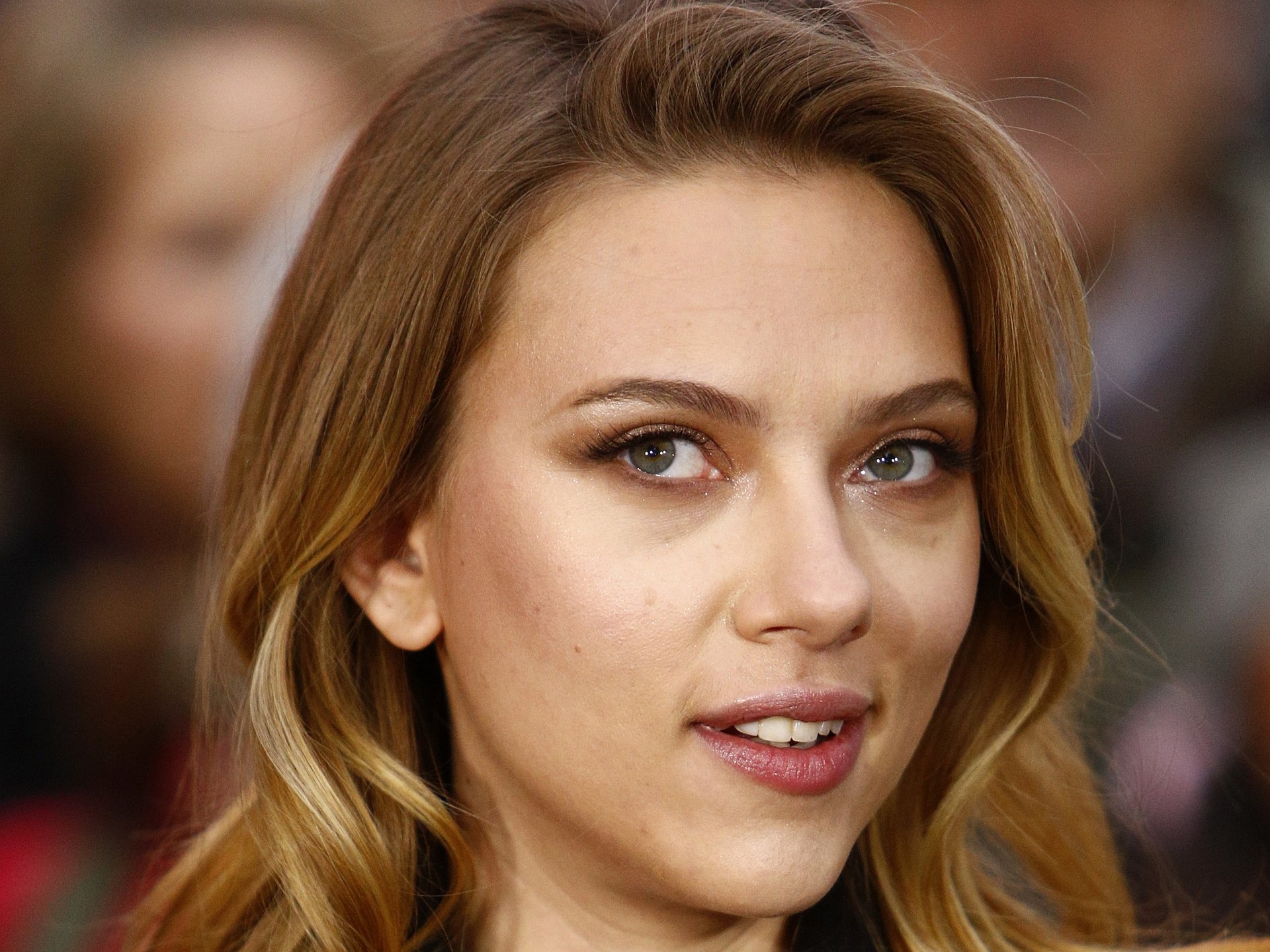 Download Celebrity Scarlett Johansson HD Wallpaper