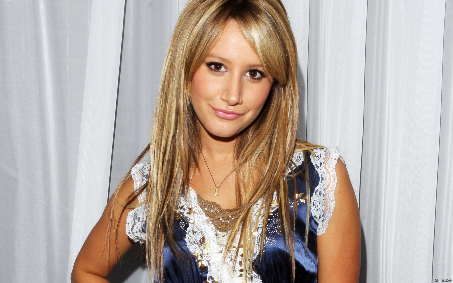 Ashley Tisdale Hd Wallpaper Background Image 1920x1200 4355