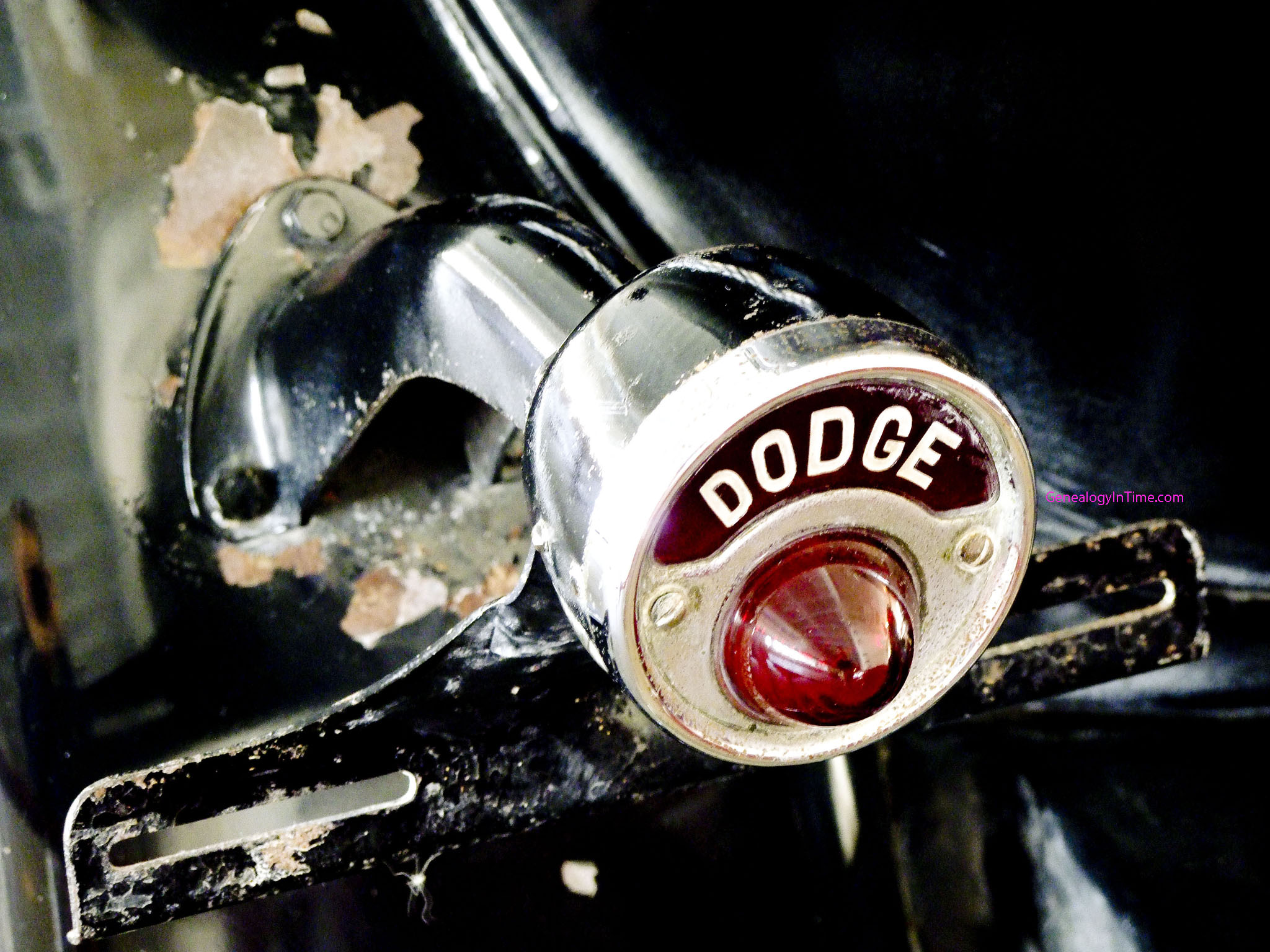 1930 dodge sedan tail light