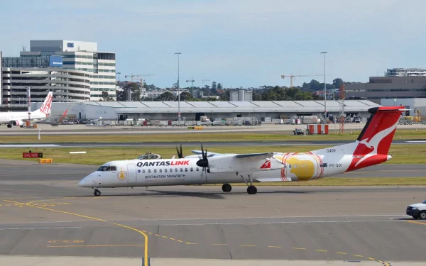  VH-QOI Bombardier DHC-8-402Q Dash 8 QantasLink At Sydney Airport Australia