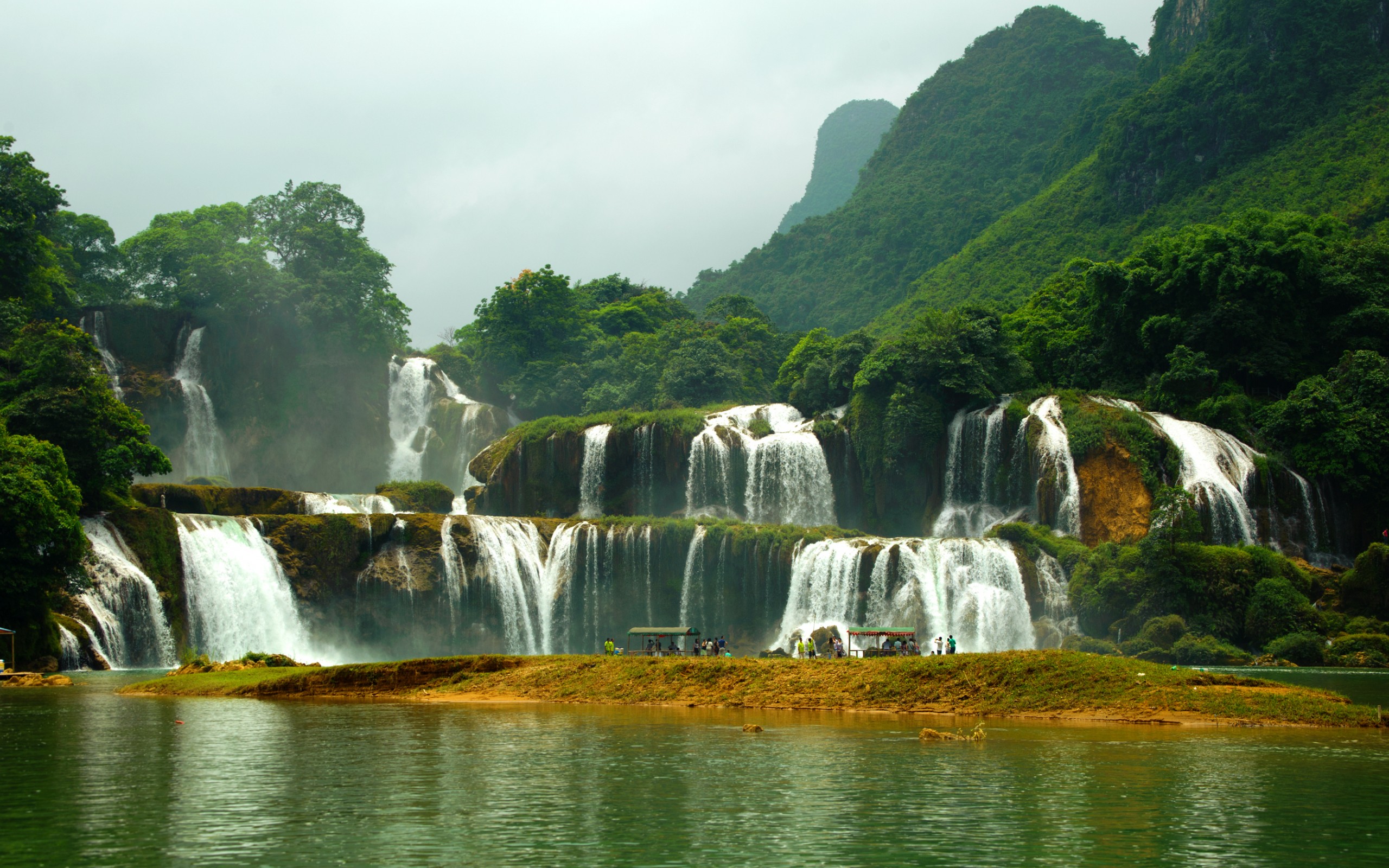 Tranquil Waterfall Serenity - HD Wallpaper