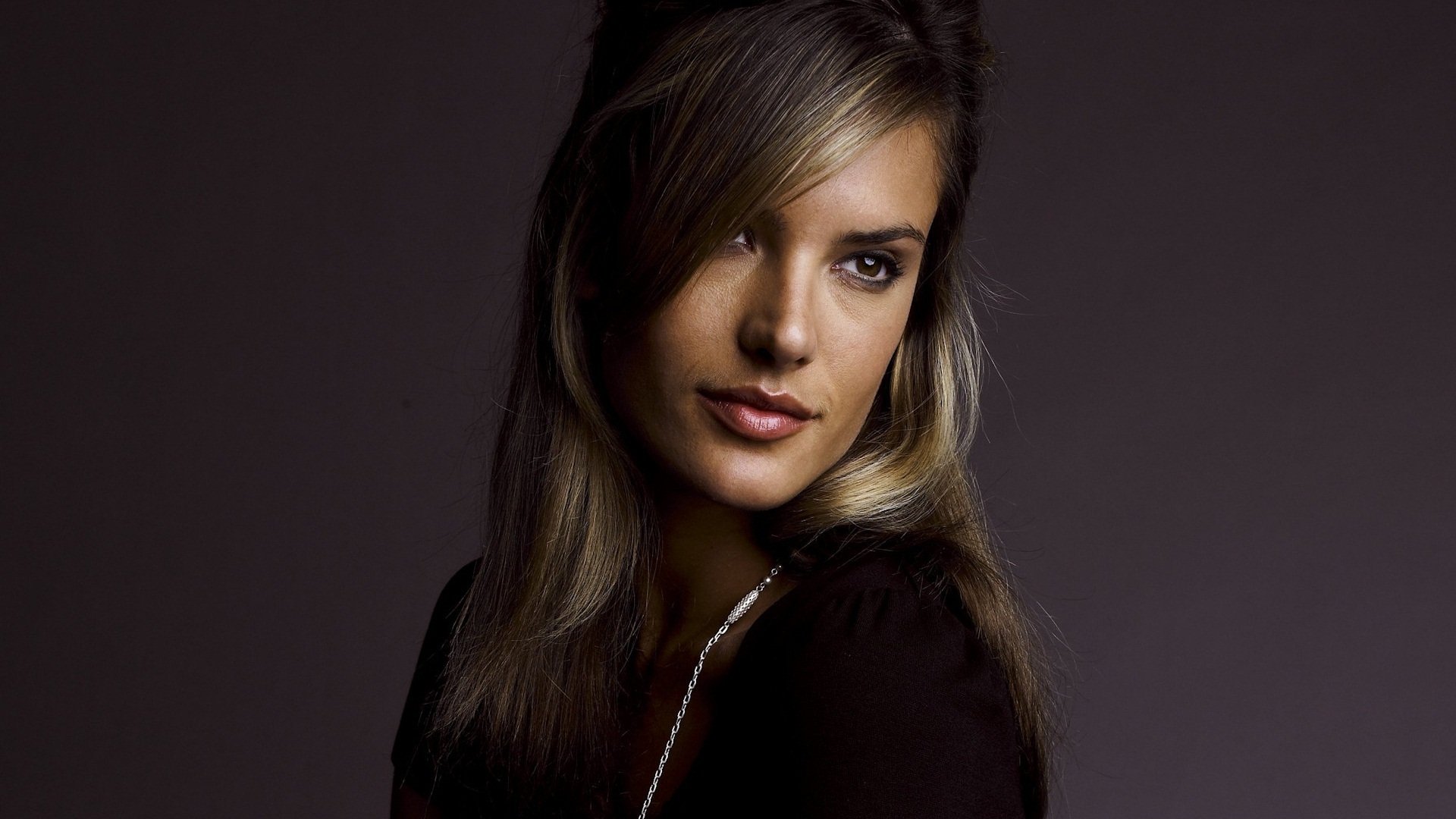 Download Celebrity Alessandra Ambrosio HD Wallpaper
