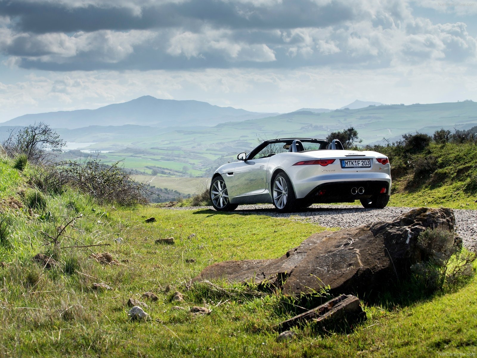 Download Vehicle Jaguar F-Type Wallpaper