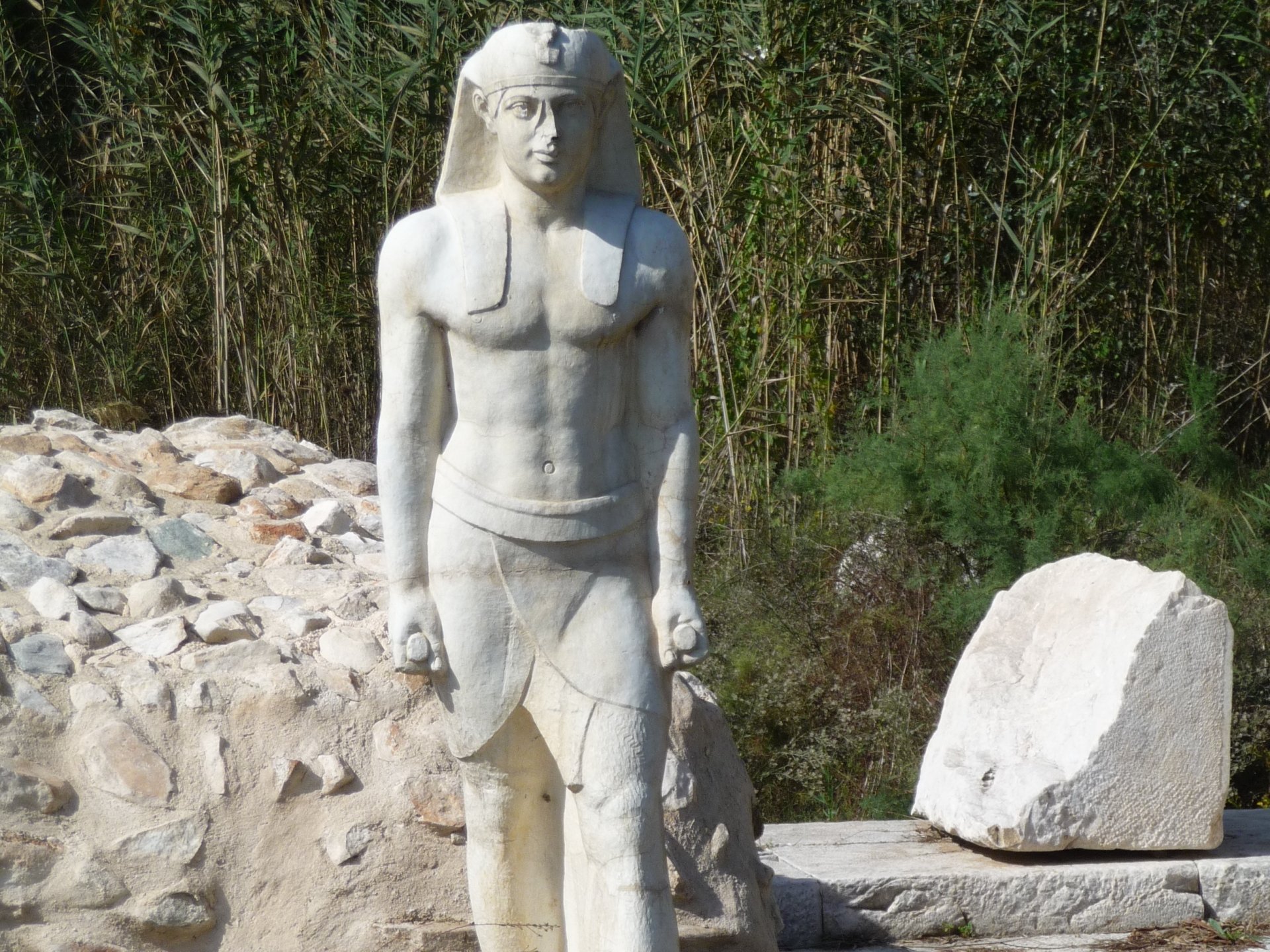 Man Made Statue HD Wallpaper